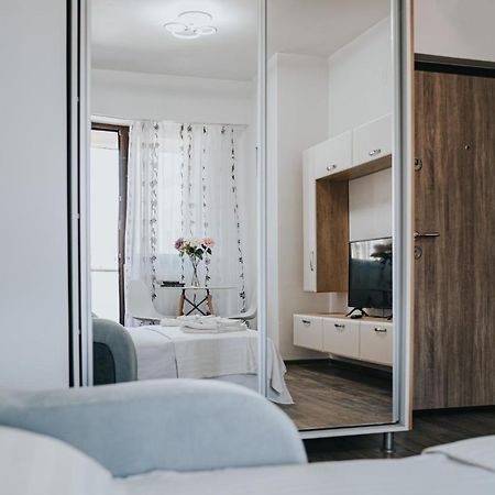 Palas Mall - Cozy Studios And Flats Ясси Екстер'єр фото